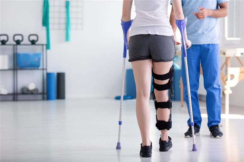 How To Use Crutches After Knee Replacement